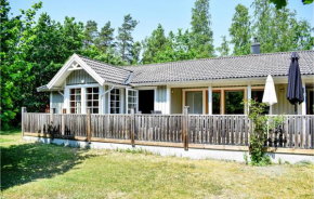 Four-Bedroom Holiday Home in Kopingsvik